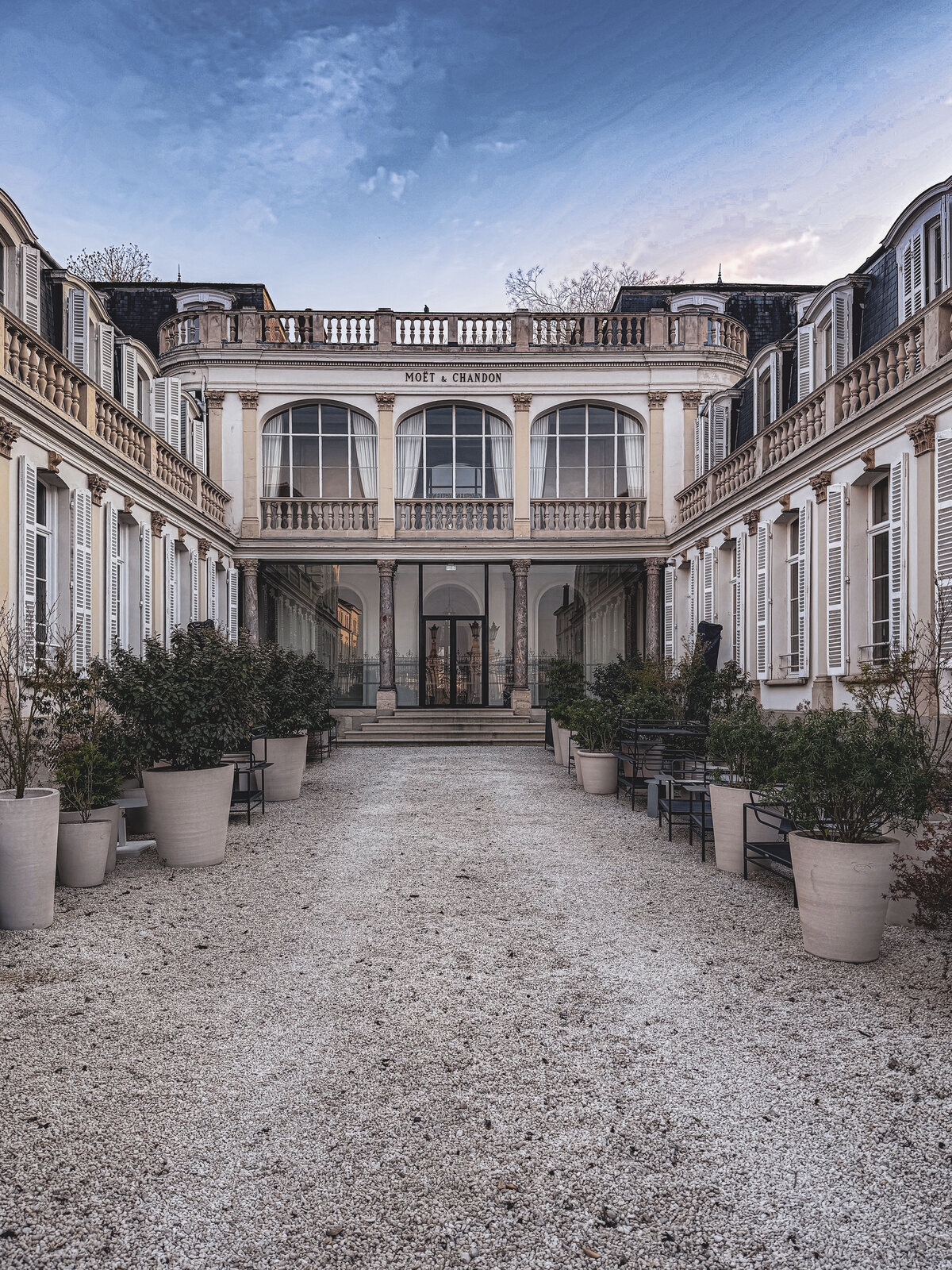 Cour de la maison Moët & Chandon à Épernay